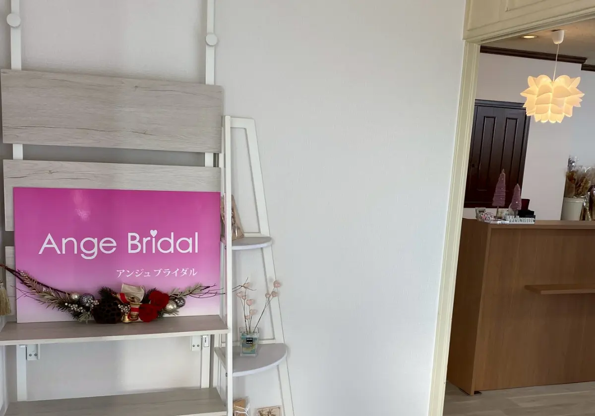 アンジュブライダル鈴鹿店内観